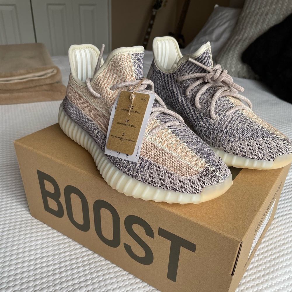 Yeezy Boost 350 v2 Ash Pearl - size 9 -